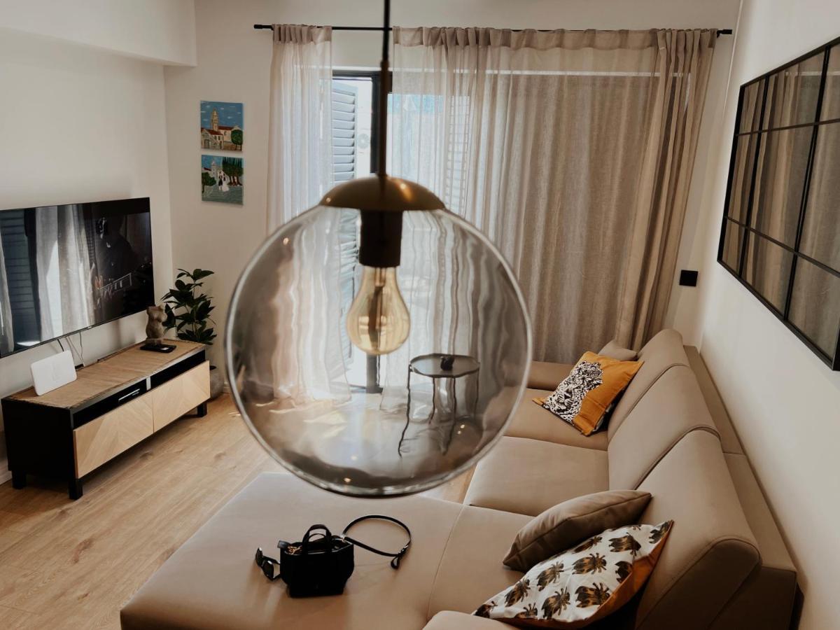 Dawn & Dusk - Modern Two Bedroom Apartment With Mountain Views Cilipi Luaran gambar