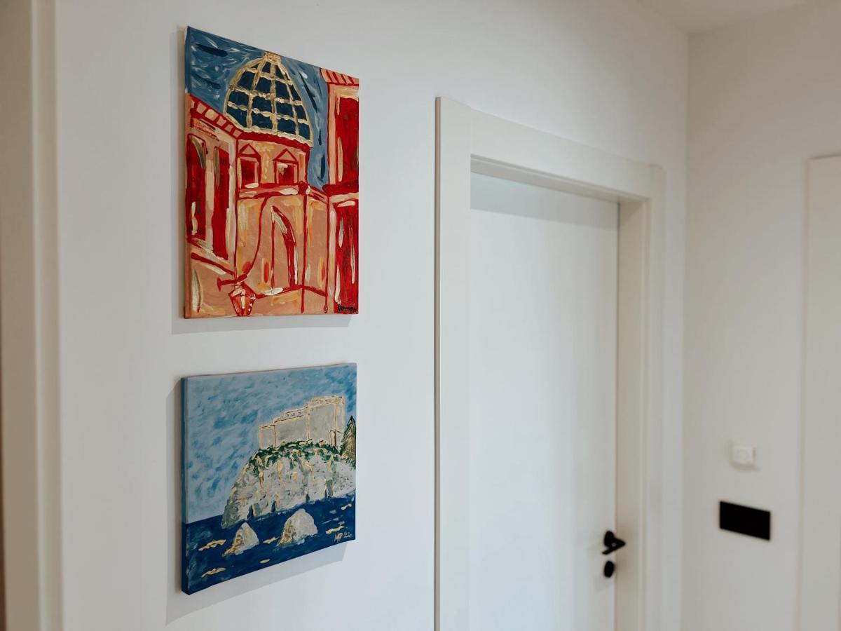 Dawn & Dusk - Modern Two Bedroom Apartment With Mountain Views Cilipi Luaran gambar