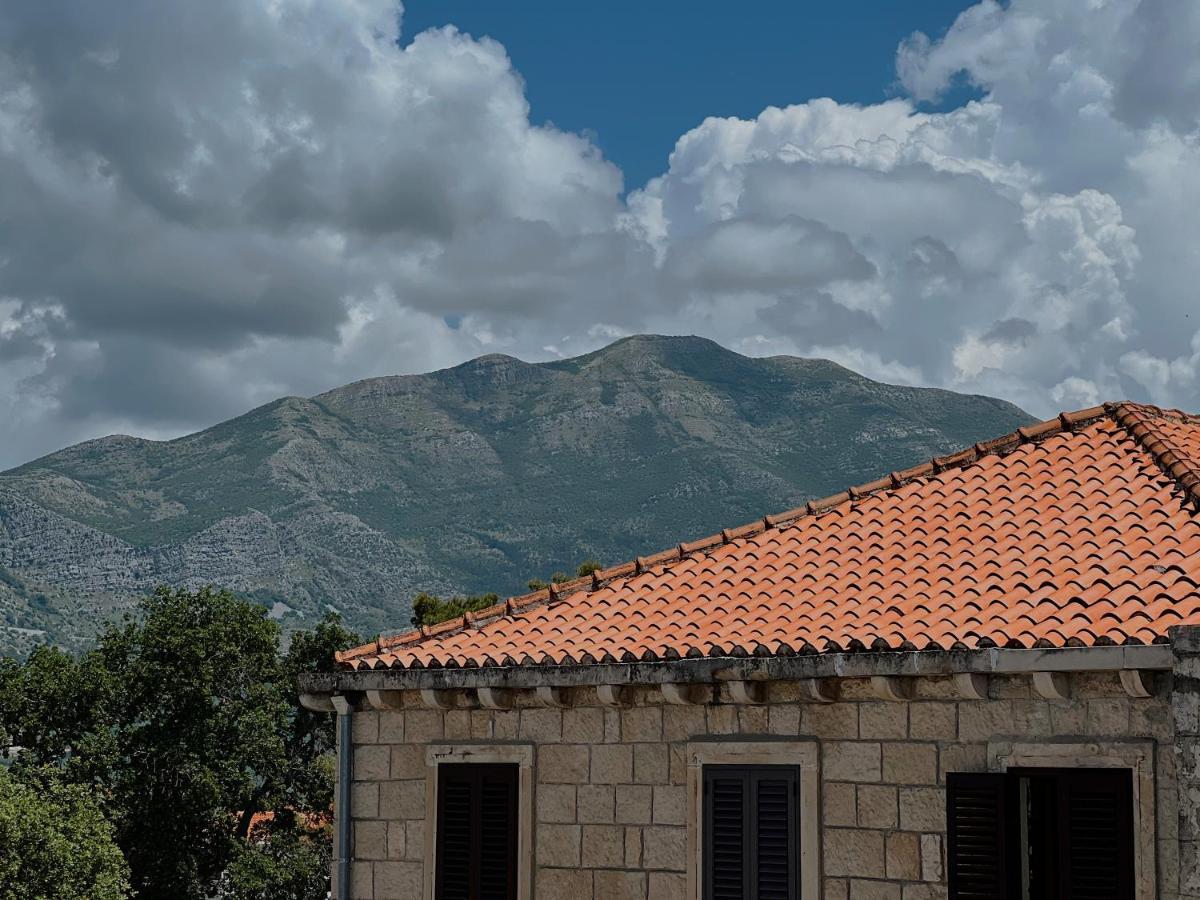 Dawn & Dusk - Modern Two Bedroom Apartment With Mountain Views Cilipi Luaran gambar